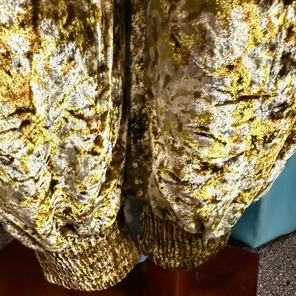 Anthropologie crushed velvet track pants in yellow green. XS - Picture 5 of 9